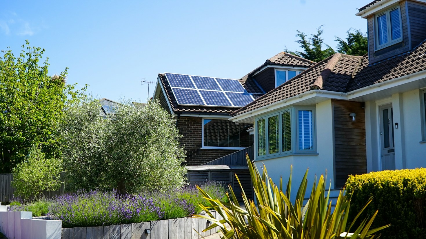 How Modern Inverters Maximize Your Energy Production